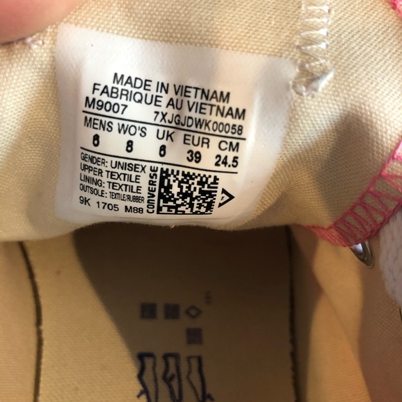 Converse women’s low top shoes size 8 - Picture 7 of 7